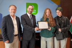 تحت شعار "سوا نحتفي بالإبداع".. بنك القدس يحتفي بالإبداع الطفولي ويعلن تعيين سفيرة لبرنامج "سوا"