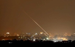 صواريخ المقاومة تتسبب بحريق ودمار كبير في مدينة إسدود