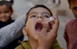 «منظمة الصحة العالمية» تمنح اعتماداً مسبقاً للقاح جديد لشلل الأطفال