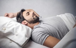 كيف تجد الحلول لمشاكلك أثناء النوم.. العلم يجيب