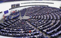 البرلمان الأوروبي يدين المنهاج الفلسطيني ويتبنى قرارات لتجميد تمويله
