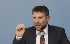 سموتريتش يهدد بالقضاء التام على السلطة الفلسطينية