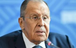 لافروف: روسيا ستتخذ تدبيرات مضادّة حال تحويل غرينلاند إلى منطقة عسكرية