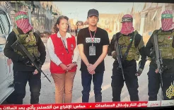 عيدان ألكسندر يكشف تفاصيل عن أسره ونجاته من موت محقق قبل الإفراج عنه