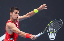 Alcaraz Sparks Controversy with His New Haircut at the US Open and Reveals the Reason