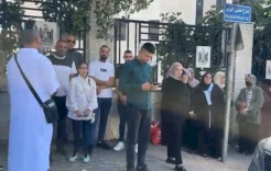 وقفة احتجاجية في رام الله رفضا لوقف تحويلات علاج المرضى (فيديو)