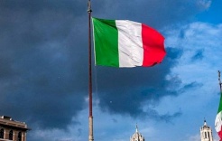 زلازل تهز جزراً إيطالية في البحر المتوسط