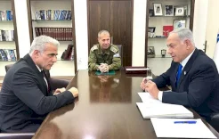 لبيد يتهم نتنياهو بتزوير بروتوكول مداولات أمنية ويطالب بتحقيق جنائي ضده