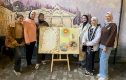 أرجوان الأمل.. فتيات غزة يبحن بالألوان في وجه الإبادة غزة