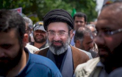 اختيار مجتبى خامنئي مرشدا جديدا لإيران