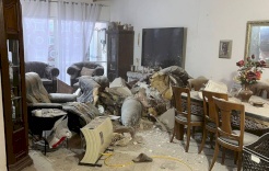 قصف إيراني متواصل يستهدف إسرائيل وسقوط شظايا في رحوفوت