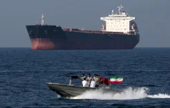 خطة معقدة من 3 مراحل.. التفاصيل المحتملة لمعركة فتح مضيق هرمز