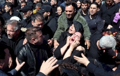 تقرير: مقتل أكثر من 1900 شخص في إيران منذ بدء الحرب