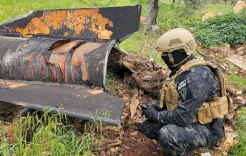 الشرطة الفلسطينية تتعامل مع شظايا صاروخية في طوباس