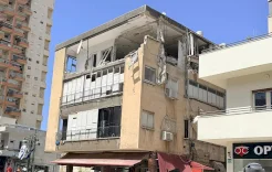 مصاب وأضرار في نحو 30 موقعا بمنطقة تل أبيب وإسرائيل تهاجم أكبر منشأة بتروكيماويات بإيران