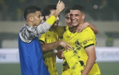 المغرب الفاسي بطلا للدوري المغربي بعد 41 عاما