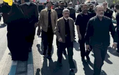 ظهور أحمدي نجاد في تشييع خامنئي يبدد غموضاً أحاط بمصيره