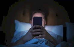تضغط "تأكيد الدفع" ولا شيء سيصل.. لماذا تجذب "مواقع الدوبامين" الجيل "زد"؟