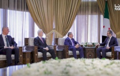وزير خارجية سوريا يجتمع مع ياسر عباس في دمشق