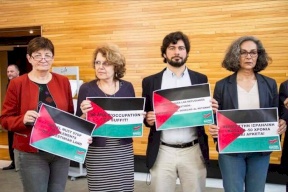 وقفة لنواب اليسار في برلمان اوروبا بمناسبة مرور 50 عاما على احتلال فلسطين