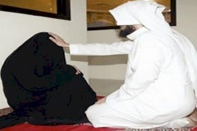 جريمة لا تصدق .. إمام مسجد يتحرش بزوجة مقيم عربي في دبي!
