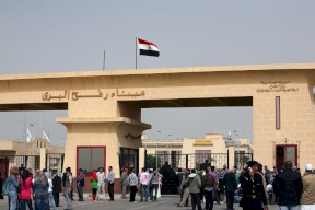 فتح معبر رفح أمام العالقين في مصر
