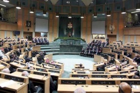 55 نائبا أردنيا يوقعون مذكرة تطالب بطرد سفير إسرائيل من عمان