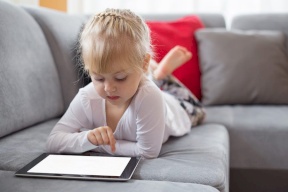 هل طفلك مدمن تكنولوجيا؟