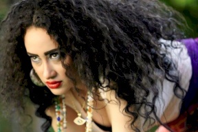 بعد تحرشه بها.. إيمي المصري تهدد شقيق ياسمين عبد العزيز