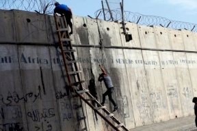 النقب المحتل : اعتقال 202 من عمال الضفة 