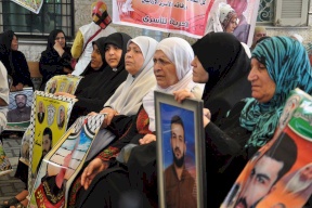 وقفة تضامنية مع الأسرى الإداريين في طولكرم