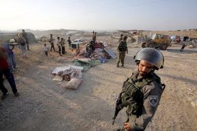 الاحتلال يهدم بيوتا جنوب الخليل