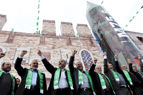 الإمارات تسعى لعلاقات طيبة مع حماس بعد اتهامها بـ"الإرهاب"