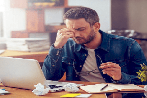 البطالة أفضل للصحة من العمل المجهد!