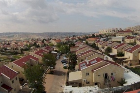 "هآرتس": 3455 وحدة استيطانية مقامة على أراضي خاصة