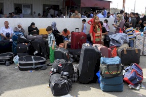 فتح معبر رفح البري وبدء سفر المواطنين