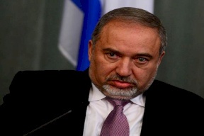 ليبرمان: لن تعقد صفقة تبادل مع حركة "حماس" مثل صفقة "شاليط"