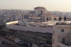 اشتية: الرئيس يقرر تحويل قصر الضيافة في سردا إلى مكتبة وطنية