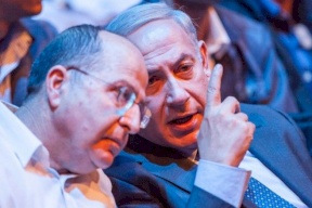 يعالون: أصبحنا دولة فاسدة وعلى نتنياهو الاستقالة فوراً