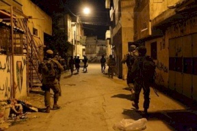 الاحتلال يعتقل 8 فلسطينيين في الضفة بينهم ضرير