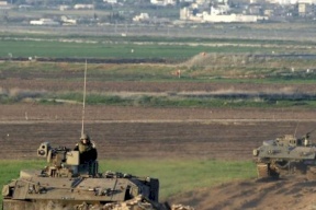 توغل جرافات للاحتلال شرق خانيونس 