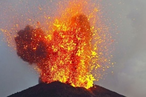 فرار نحو 50 ألف شخص خوفا من "بركان بالي"