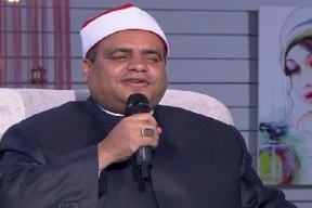 فيديو: شيخ أزهري يُغني 'لسه فاكر' لأم كلثوم