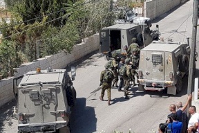 قوات الاحتلال تعتقل أحد أقارب شهيد عملية القدس