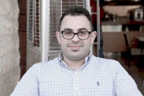 رجل الاعمال النبالي يعود الى رام الله.. وهذا ما حصل