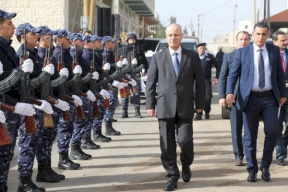 الحمد الله يشكل 3 لجان قُبيل التوجه الى غزة