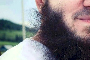 لماذا طردت بلجيكا رجل دين سعودي ؟