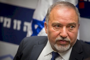 ليبرمان: الحرب القادمة ستكون ضد لبنان وسورية وغزة