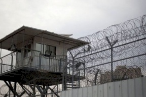 ادارة السجون تنقل عددا من الاسرى 