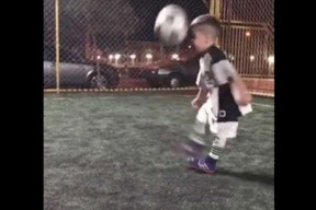 فيديو: الطفل الأعجوبة يجتاح "فيسبوك"